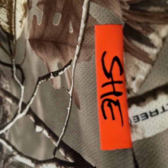 SHE Camo Long Sleeve - Picture 3 of 5